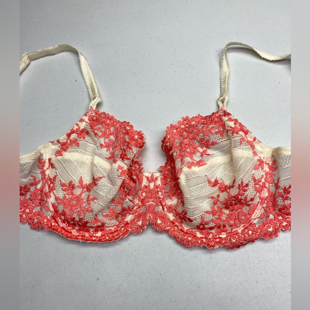 Wacoal WHT/CORAL Unlined Underwire, 46C *P10